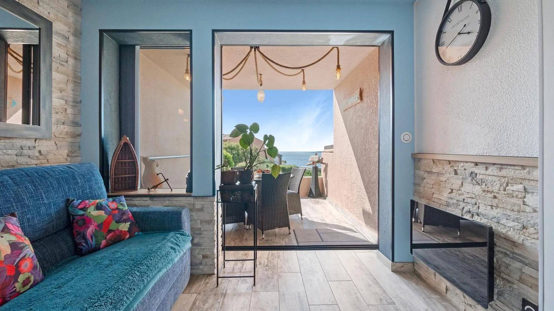 Apartment Le Ptit Zlatan, Vue Exceptionnelle Sur La Mer Sainte-Maxime France